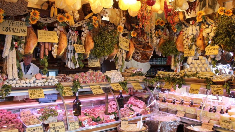 vitrine-VALBONNE-min_norcia_butchery_cold_cuts-342231